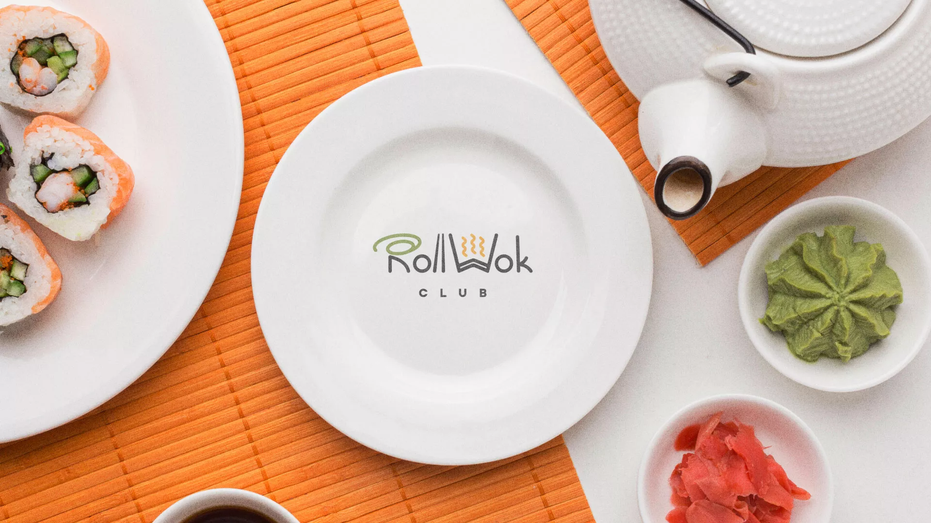 Разработка логотипа и фирменного стиля суши-бара «Roll Wok Club» в Порхове